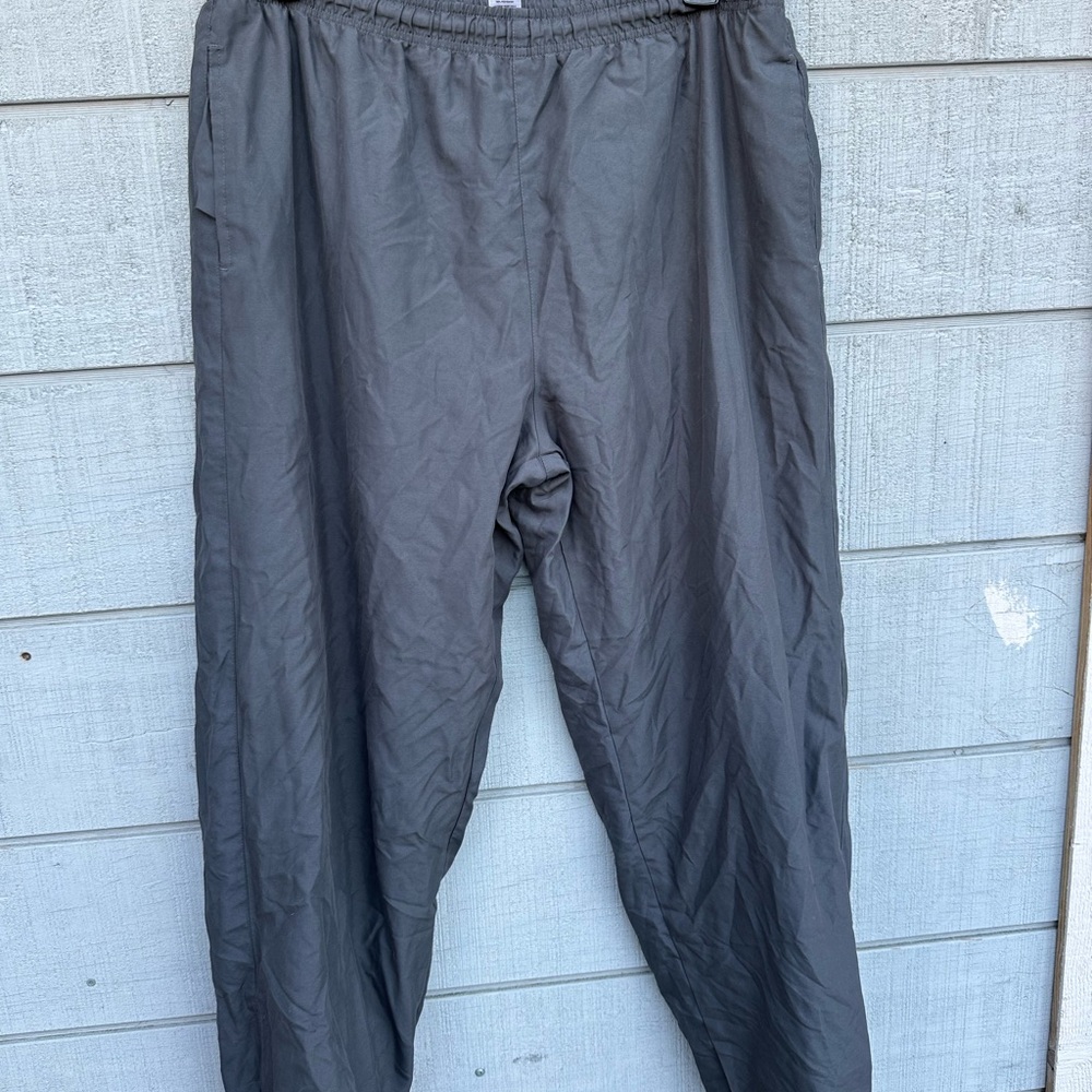Cheetah Brand Parachute/Windbreaker Nylon Track Pants size Large.